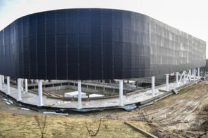 Svarstoma vėl ieškoti Lazdynų baseino valdytojo