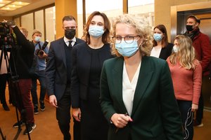 Politologai kritikuoja konservatorių žaidimą: kas iš tiesų kaišo pagalius į koalicijos ratus?