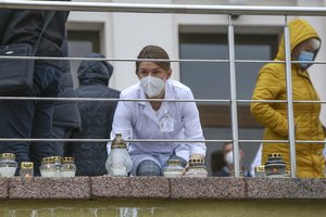 Po jaunos medikės savižudybės praskleidė gydytojų gyvenimo širmą: psichologinis teroras primena košmarą