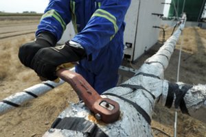 Naftos Rusijoje per akis, tačiau patys rusai nebetiki juodojo aukso ateitimi