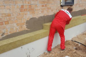 Kaip pasirinkti šilumos izoliaciją tinkuojamoms sienoms?