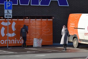 „Omniva“ darbuotojas pasiskundė dėl išnaudojimo: papasakojo apie savo darbo sąlygas