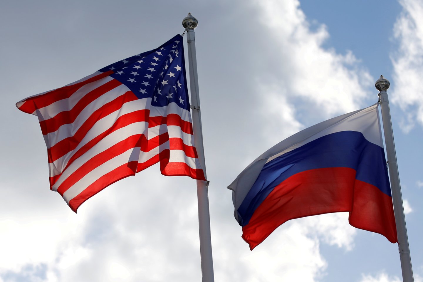 JAV laikinai atnaujino konsulinių paslaugų teikimą Rusijoje.   <br> Reuters/Scanpix nuotr.