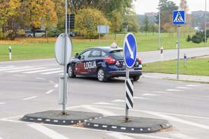 Vairuotojo pažymėjimo vertė: kiek kainuoja išmokti vairuoti?