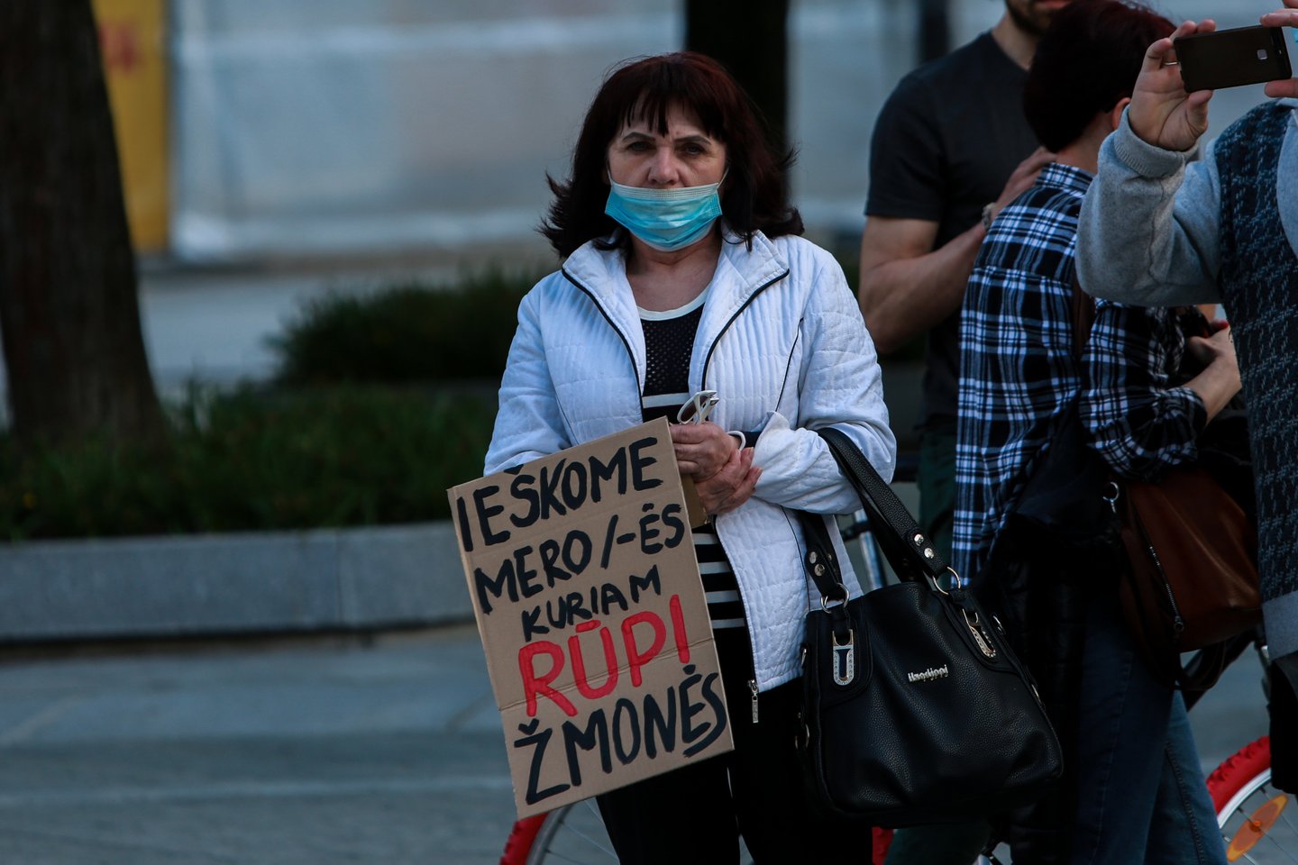  Protestuotojai tikino nerandantys Kauno mero V.Matijošaičio. <br> G.Butvinsko nuotr.