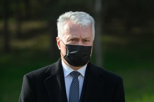 Vilniuje prasidėjus Šeimų maršui Prezidentūra išplatino G. Nausėdos sveikinimą: prakalbo apie partnerystę