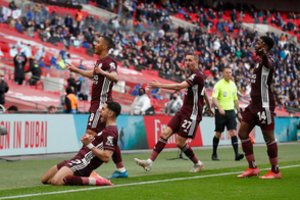 Pirmą kartą istorijoje Anglijos futbolo asociacijos taurę iškovojo „Leicester City“