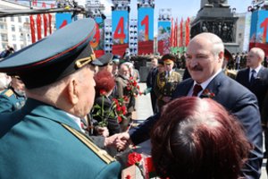 A. Lukašenka leido milicininkams naudoti prieš protestuotojus ginklus