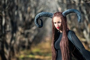 3 Zodiako ženklai, gebantys valdyti juodąją magiją: verta pasisaugoti