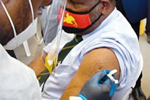 ES sunaudota daugiau kaip 200 mln. vakcinų nuo COVID-19 dozių