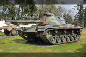 Prisimenant kol kas vienintelį tokį atvejį pasaulyje: pavogė tanką ir juo važinėjosi po meistą