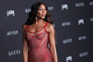 Pusamžė Naomi Campbell rankose laiko pirmąją atžalą: paviešino nuotrauką