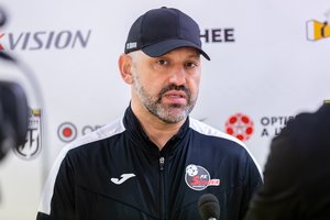 Mėnesio futbolo treneriu tapęs V. Basadre: „Tai pirmas kartas, kai sulaukiau tokio įvertinimo“