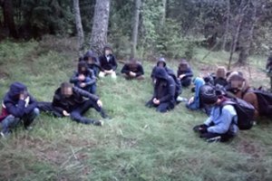 Pasieniečiai Šalčininkų rajone sulaikė 17 neteisėtai sieną perėjusių migrantų