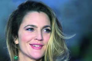 Paauglystėje psichiatrinėje ligoninėje gulėjusi Drew Barrymore – apie patirtas kančias