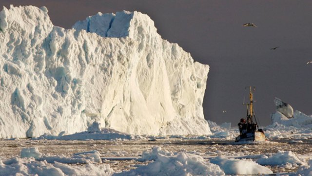 Nuo Antarktidos ledyno atskilo pats didžiausias pasaulio ledkalnis