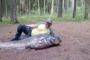 Rekordinio Sartų ežero šamo istorija tęsiasi: įtariama, jog jis sugautas neteisėtai