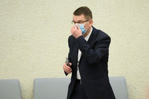 Po medikės savižudybės kreipėsi į A. Dulkį: „Bent kartą raskite drąsos ir pasitraukite!“