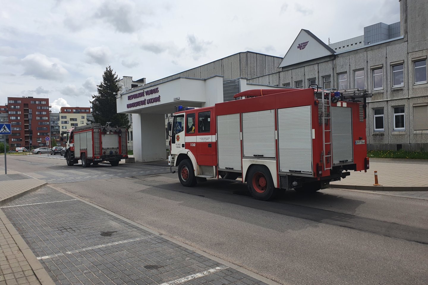  Per gaisrą Vilniaus ligoninėje nukentėjo du žmonės.<br> Įvykio liudininko nuotr.