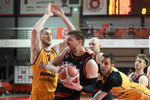 Tritaškiais „Rytas“ nušlavė „Šiaulius“ ir trumpiausiu keliu žengė į LKL pusfinalį