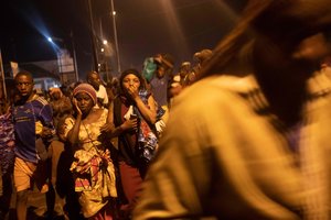 Kongo DR išsiveržus Niragongo ugnikalniui gyventojai evakuojasi