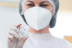 Tyrimai rodo: „Pfizer“ ir „AstraZeneca“ vakcinos apsaugo nuo „indiškosios“ atmainos