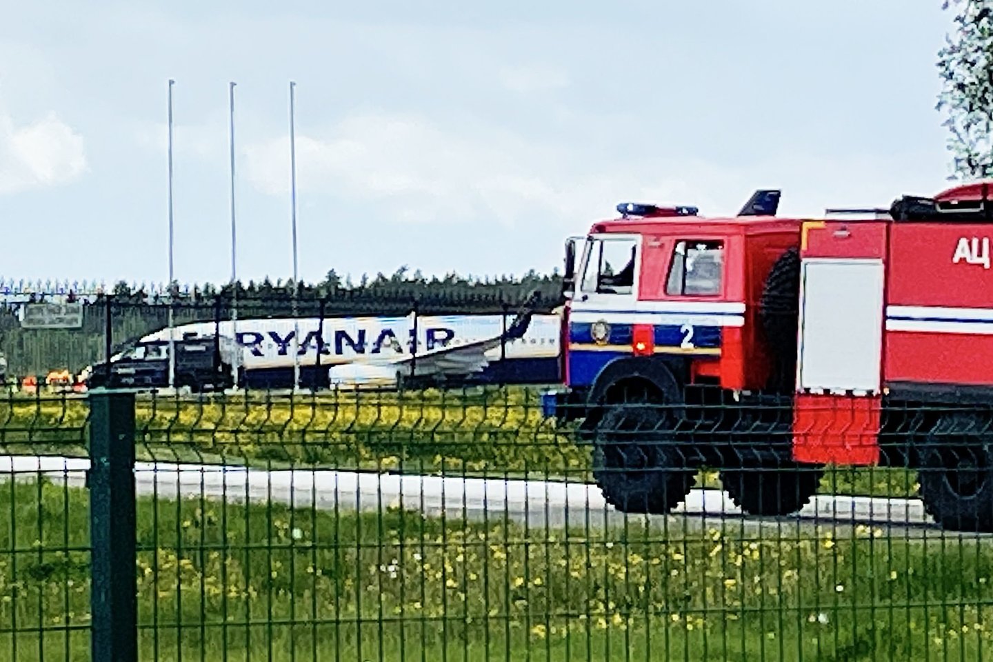 „Raynair“ lėktuvu iš Atėnų į Vilnių skrido 171 keleivis, tarp kurių ir – 94 lietuviai.<br>AFP/Scanpix nuotr.
