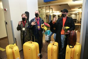 Į Lietuvą sugrįžę „The Roop“ – apie „Euroviziją“: „Durys atsidarė – tikimės, kad galėsime per jas įeiti“