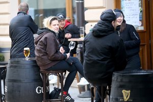 Nuo šiandien įsigalioja dar švelnesnis karantinas: štai kas keičiasi