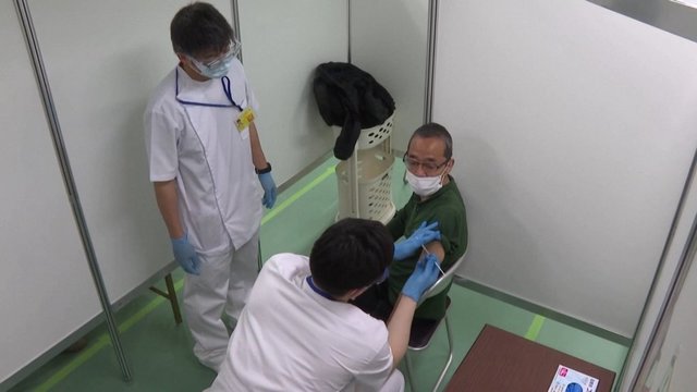 Japonijoje artėjant olimpiadai atidaryti masinio vakcinavimo centrai: žmonės nekantrauja grįžti į įprasto gyvenimo vėžes