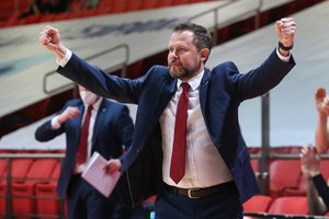 Užsitarnavo vietą: „Rytas“ pratęsė sutartį su treneriu Giedriumi Žibėnu