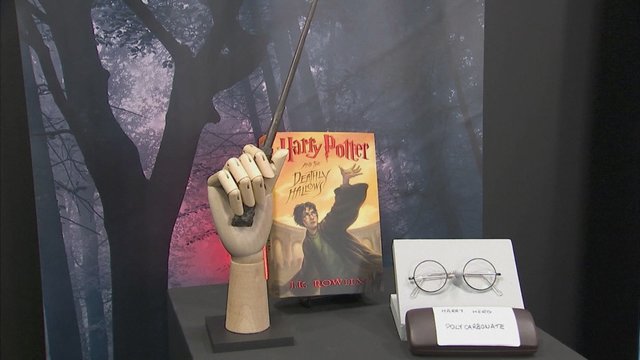 Aukcione pasirodys populiariausi filmų atributai: vienas jų – legendiniai „Hario Poterio“ akiniai