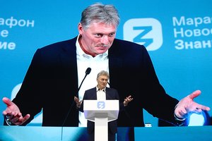 Kremlius teigia neturintis priežasčių abejoti A. Lukašenkos paaiškinimais dėl lėktuvo nutupdymo