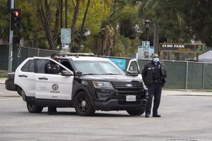 Kruvinos šaudynės JAV: žuvo keletas žmonių, tarp jų ir užpuolikas