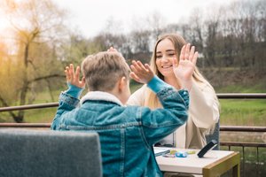 Nuotolinis mokslas, sunkumai ir kognityvinių įgūdžių treniruotės – kuo visa tai susiję?