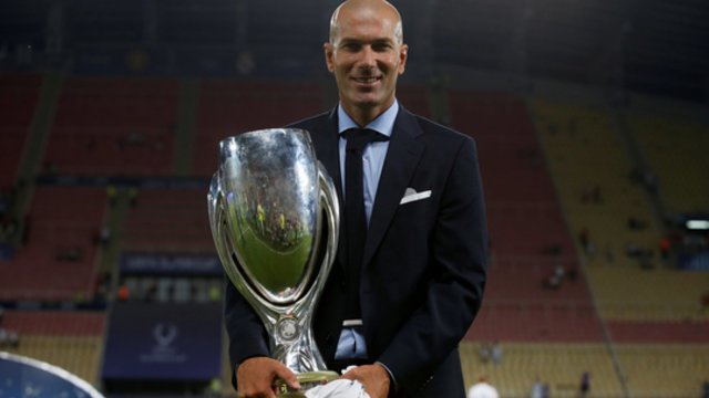Treneris Z. Zidane' as traukiasi iš Madrido „Real“: manoma, kad lėmė santykiai su klubo prezidentu
