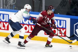 JAV ledo ritulininkai pranoko latvius, o aštuoni šveicarų įvarčiai nušlavė Slovakiją