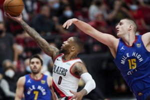 „Nuggets“ išsiveržė į priekį serijoje su „Trail Blazers“