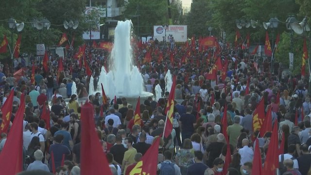 Tūkstančiai graikų protestavo prieš planuojamas darbo reformas: „Jie prašo atiduoti visą savo gyvenimą darbdaviui“