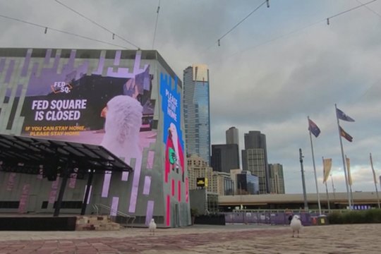 Australijoje įsigalėjo itin griežtas karantinas: namus galima palikti tik dėl kelių priežasčių