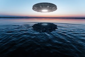  Naujame NSO vaizdo įraše matoma greitai į vandenį nerianti neaiški sfera