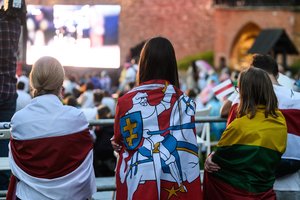 „Financial Times“ liaupsės Lietuvai: pastarosiomis savaitėmis atrodė kaip laisvojo pasaulio lyderė