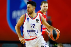 Eurolyga turės naujus čempionus: į turnyro finalą pirmoji žengė „Anadolu Efes“ ekipa