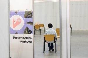 A. Dulkys džiaugiasi, kad Lietuvoje vieną skiepą nuo COVID-19 gavo virš 1 mln. gyventojų