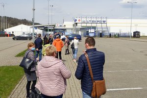 Neeilinė proga vilniečiams: vakare kviečia į gyvą eilę „Astrazeneca“ vakcinai gauti