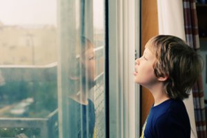 Profesorius D. Pūras apie autizmo spektro sutrikimą: „Yra tekę matyti prie radiatoriaus pririštų vaikų“