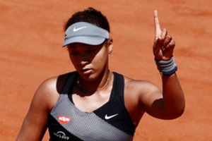 Skandalas „Roland Garros“ teniso turnyre: savo noru traukiasi antroji pasaulio raketė