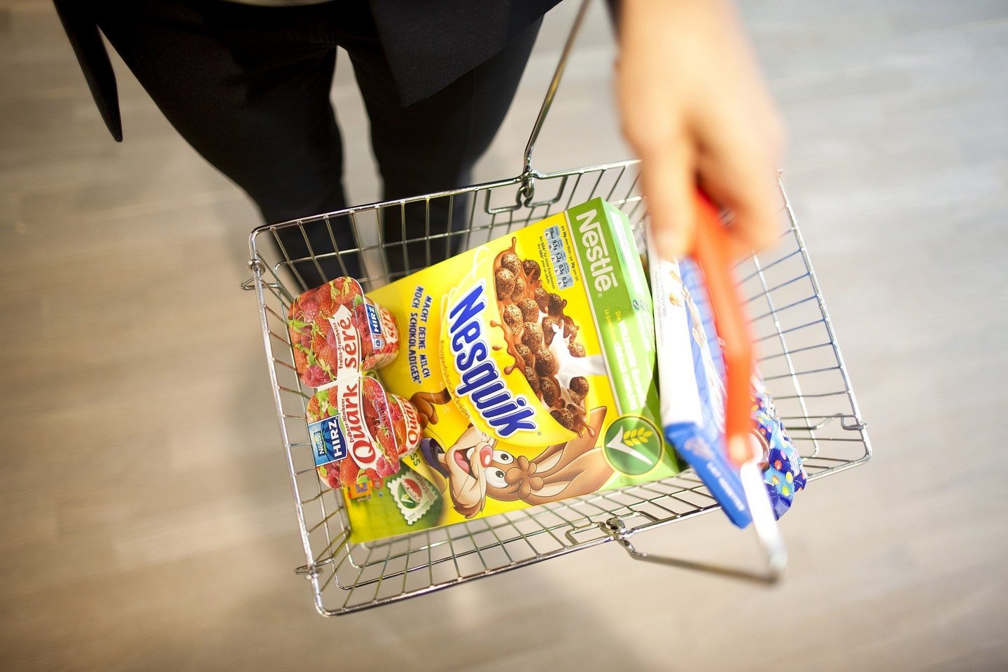 „Nestle“ pirmadienį pranešė rengianti naują mitybos strategiją.<br>AFP/Scanpix nuotr.