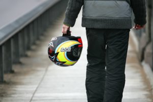 Naujausi duomenys: beveik kas antras dviratininkas ir paspirtuko vairuotojas – be šalmo