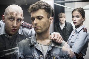 Oskaro Koršunovo teatro sugrįžimas į gastroles: aštrusis „Žmogus iš Podolsko“ Sankt Peterburge